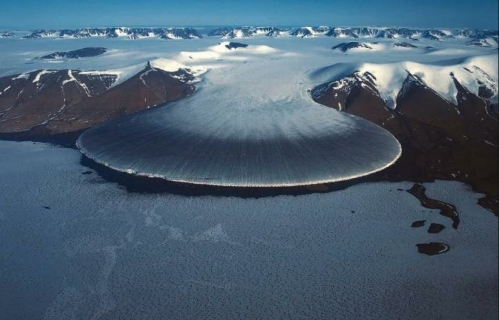 Установлен источник расплавления ледников Антарктиды: названа страна, которая разрушает лед на континенте