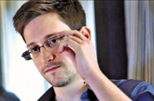 Эдвард Сноуден, Apple, Iphone, ФБР