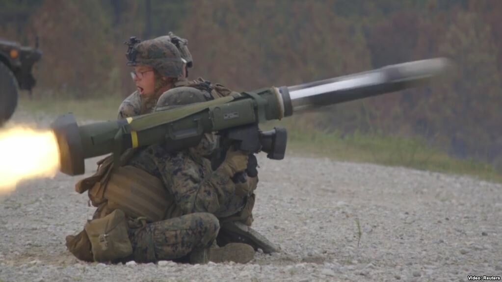 В следующем году украинские военные вооружатся американскими Javelin - Порошенко