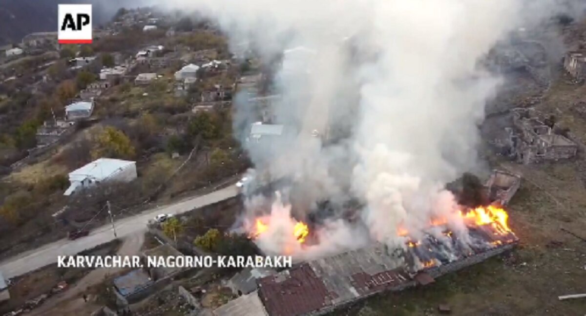 Депутат Гянджалиев назвал армян, сжигающих дома в Карабахе, "оккупантами"