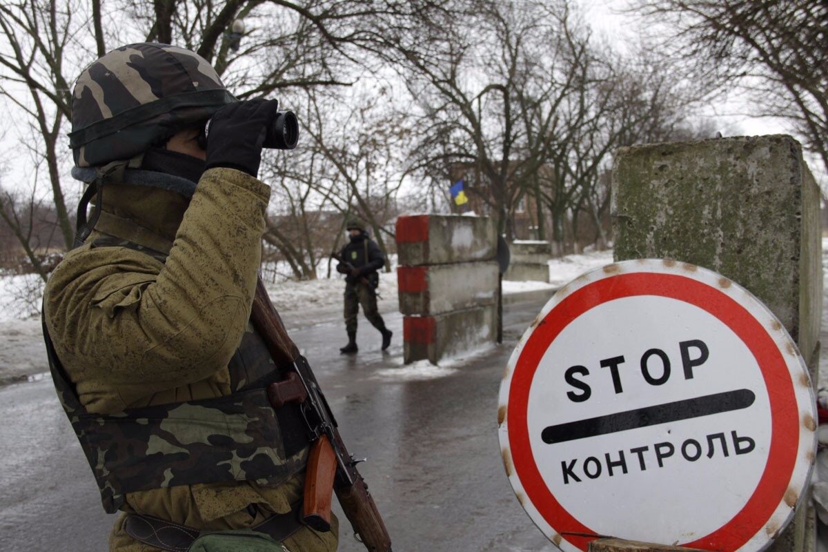 В Донбассе застрелили водителя, пытавшегося прорваться через блокпост