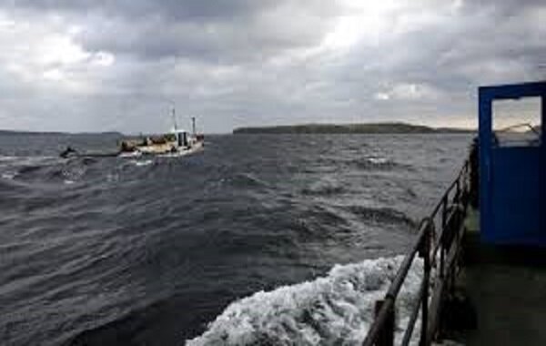 Российские пограничники едва не затопили судно из КНДР, расстреляв из пулеметов часть экипажа после захвата сотрудников ФСБ