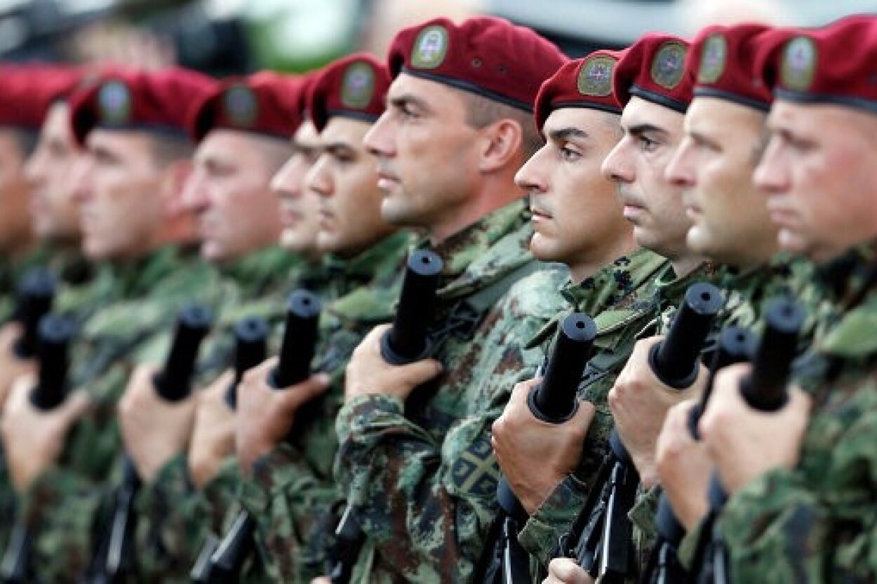 Сербия пригрозила объявить Косово оккупированной территорий и направить туда войска 