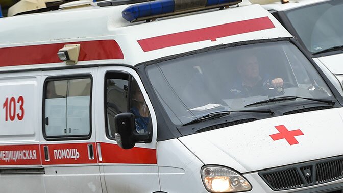 ​Двое россиян поймали ребенка, рухнувшего из окна многоэтажки, – захватывающие кадры