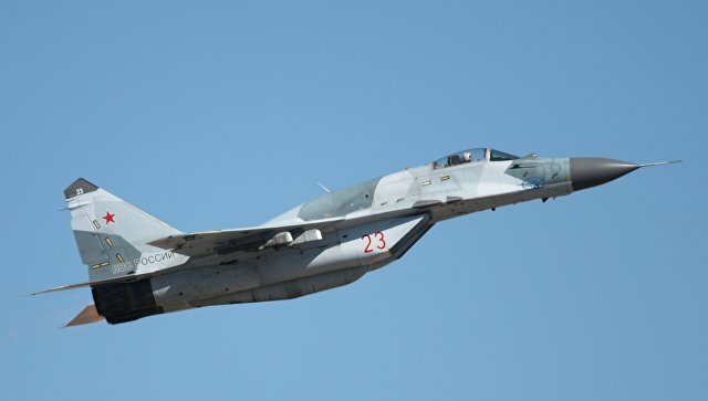В Сети появились кадры с места крушения истребителя "МиГ-29"