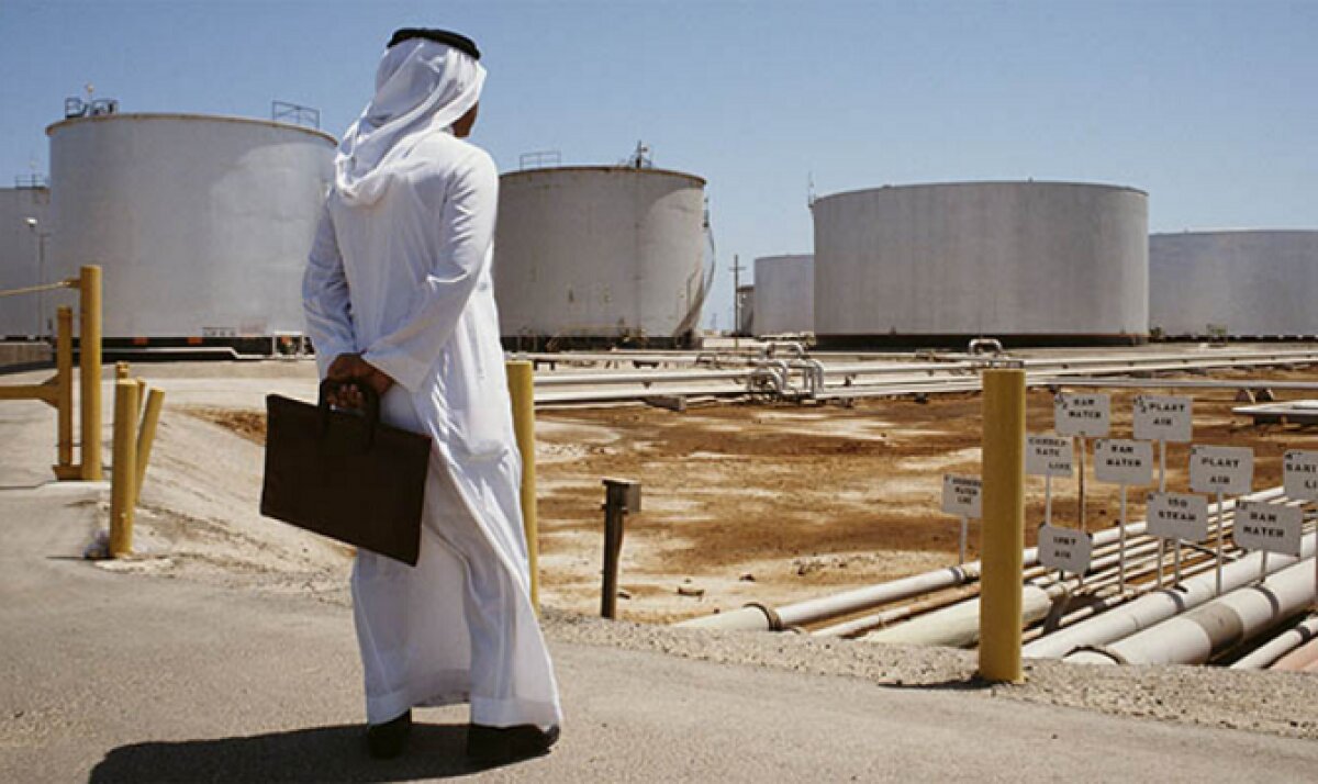 СМИ: Саудовская Аравия пытается отнять у России долю рынка нефти