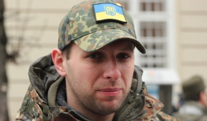 На блокпосту под Славянском силовики жестоко избили и отравили газом одиозного депутата Рады Парасюка – кадры конфликта