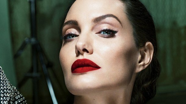 Брэд Питт не смог посетить мировое торжественное событие "Золотой глобус" из-за бывшей жены Анджелины Джоли: подробности 