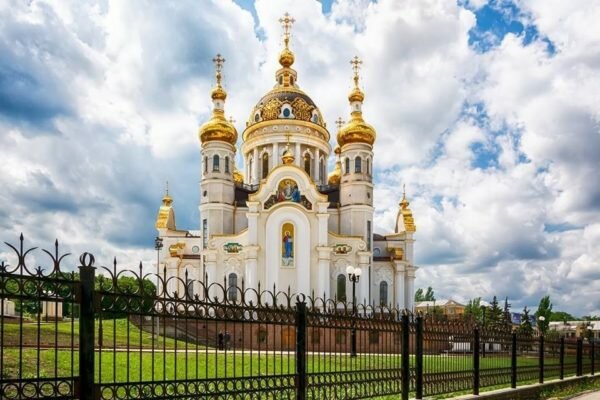 Константинополь теряет авторитет: еще одна церковь отказалась признавать автокефалию Украины