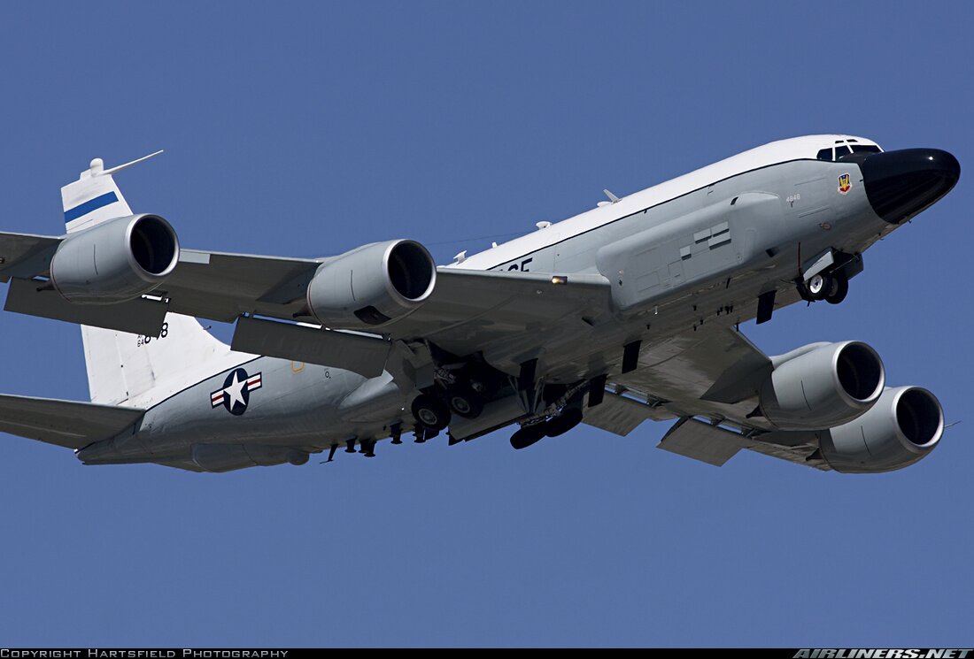 ​Самолет ВВС США вошел в воздушное пространство над акваторией Черного моря – СМИ