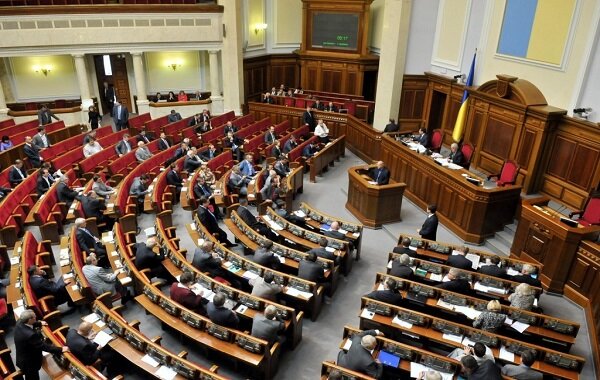 На Украине двух депутатов Рады связали со спецслужбами РФ и назвали их настоящие фамилии