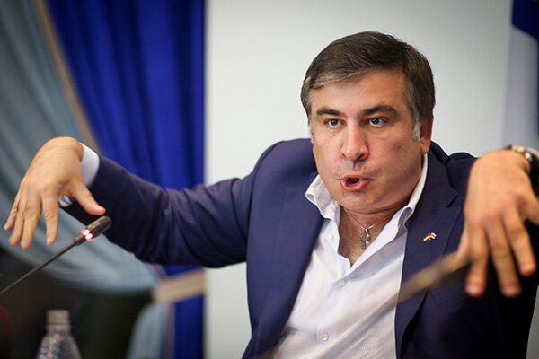 Саакашвили заявил о намерении Порошенко "избавиться" от него