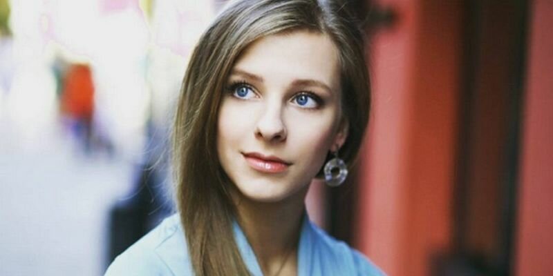 Звезда "Папиных дочек" Лиза Арзамасова попала на фото на последнем сроке "беременности"