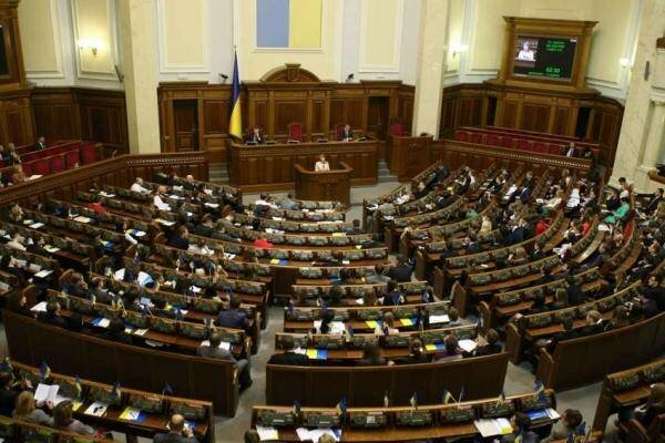 На Украине предложили отобрать у Порошенко статус Главнокомандующего