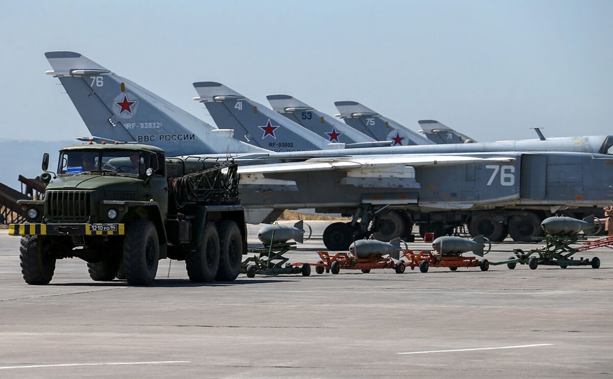 Российская авиабаза “Хмеймим” в Сирии находится в “опасности”