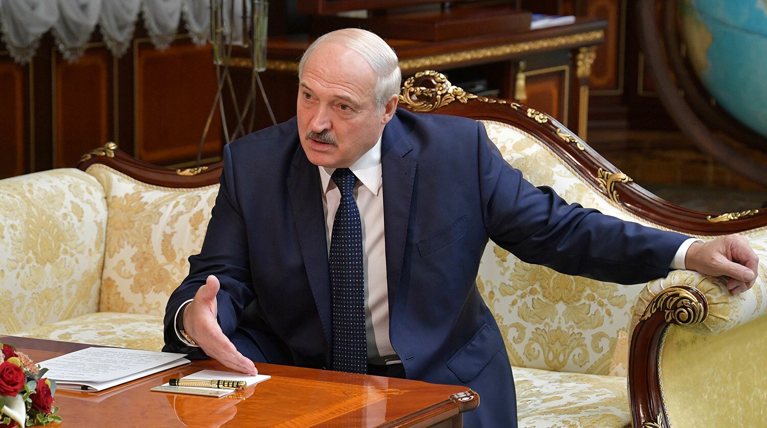 ​Лукашенко обратился к иностранным послам, похвалив белорусов