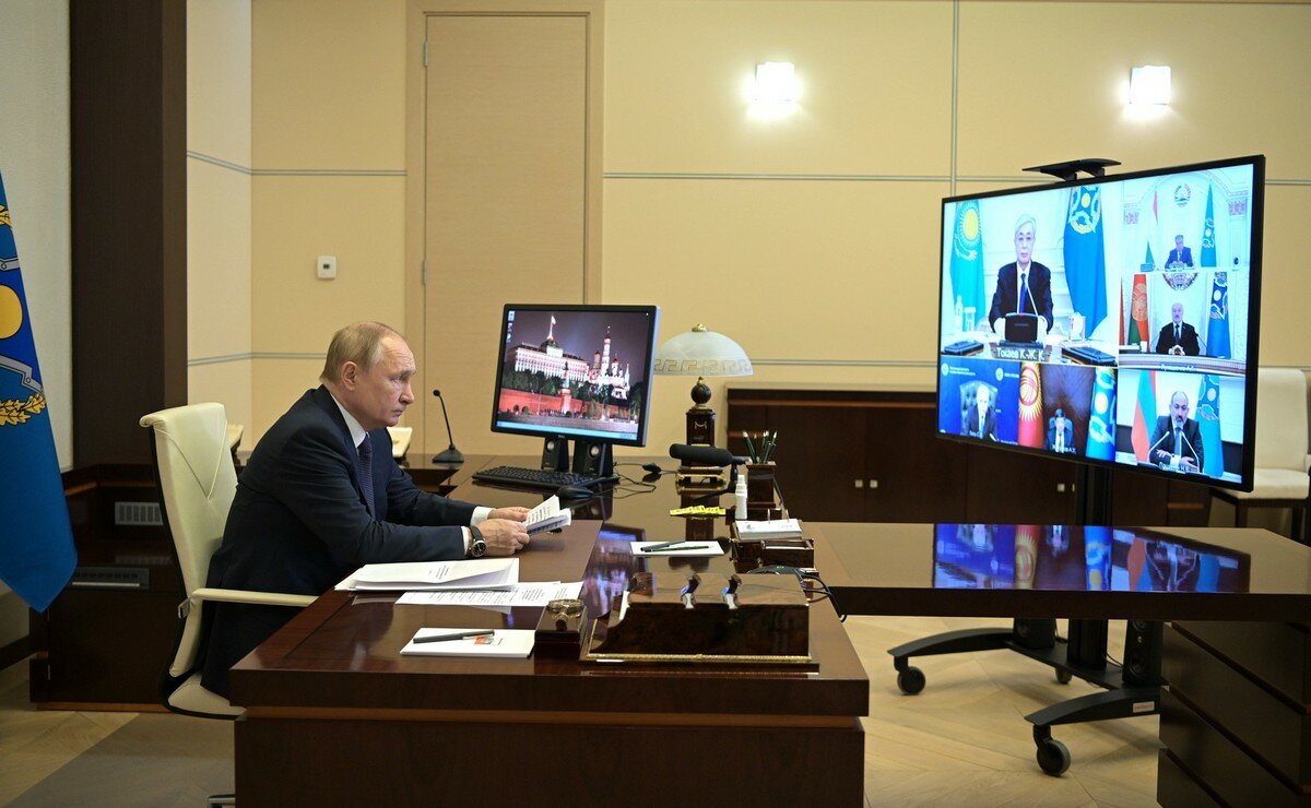 Путин сравнил протесты в Казахстане с "майданом": "Боевиков готовили в лагере террористов за рубежом"