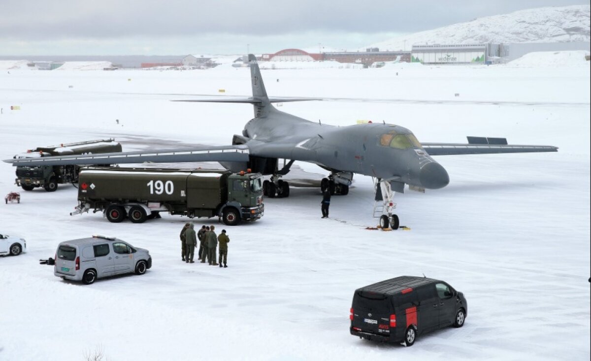 США показали в действии переброшенные в Норвегию бомбардировщики B-1B Lancer