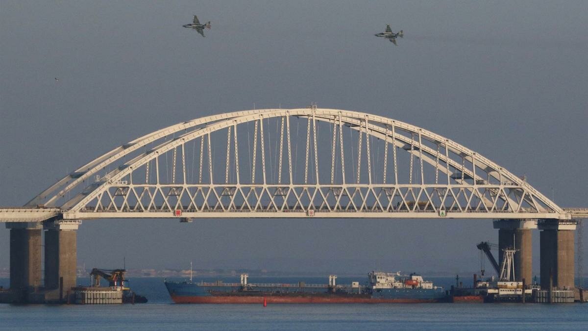 На Украине радикалы призывают взяться за оружие после инцидента с кораблями в Керченском проливе