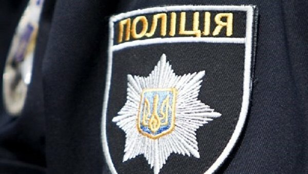 ​В Киеве злоумышленник напал на сотрудников полиции, приехавших на вызов ребенка, - подробности