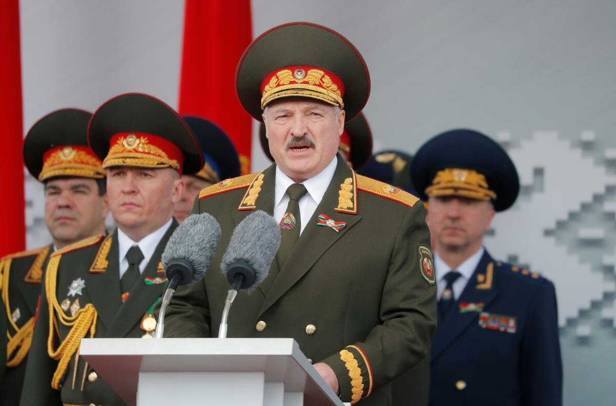 ​"Войну никто не отменял", - Лукашенко анонсировал создание новой ракеты