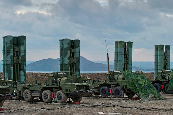 СМИ: российские С-400 научились сбивать гиперзвуковые ракеты на сверхбольшой дальности