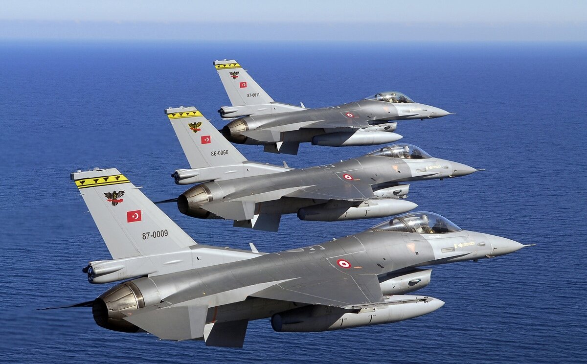 Россия отказалась гарантировать безопасность турецкой авиации в Сирии