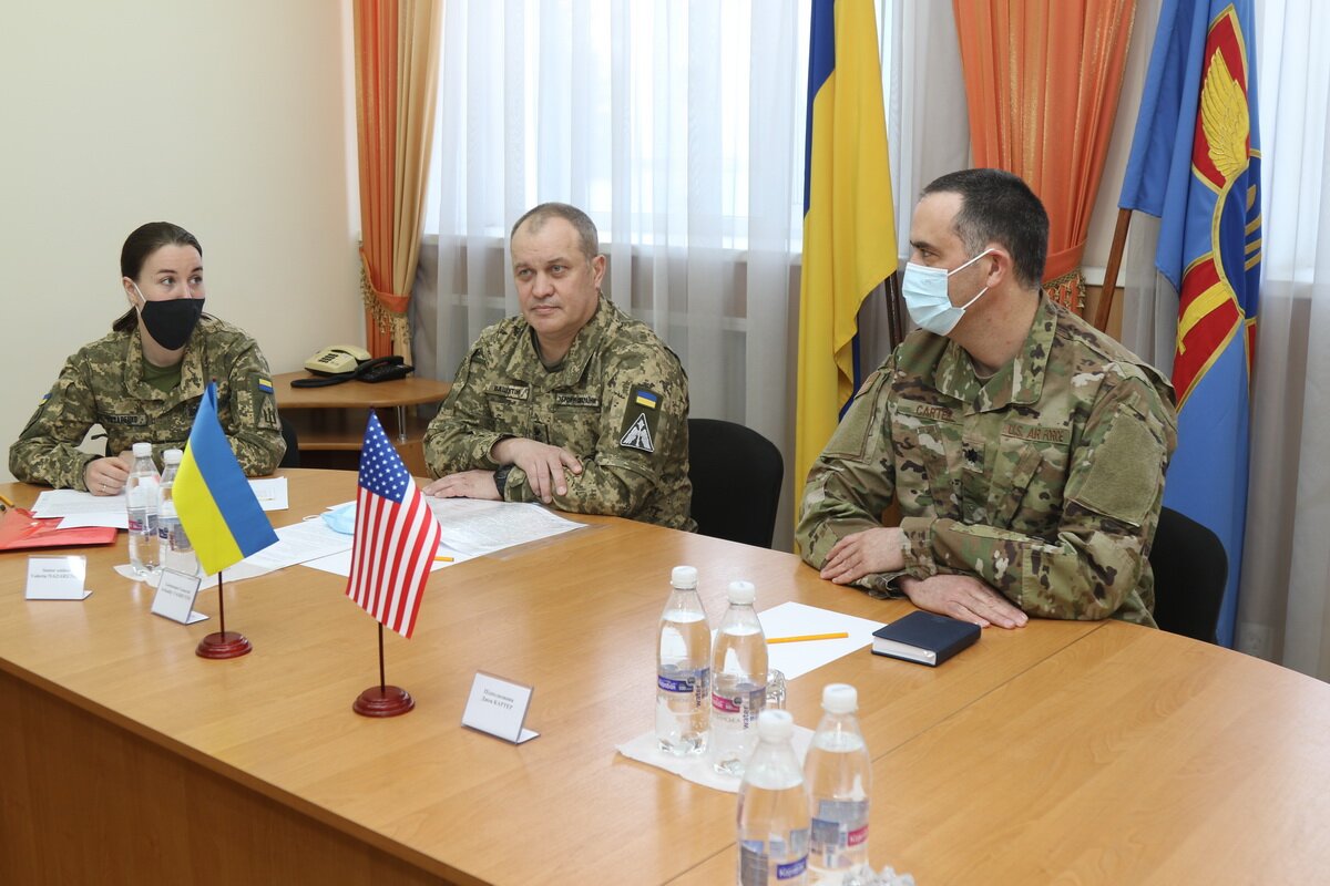 ​Украина является для США "расходным материалом": Джабаров объяснил, почему Вашингтон не поддержит Киев