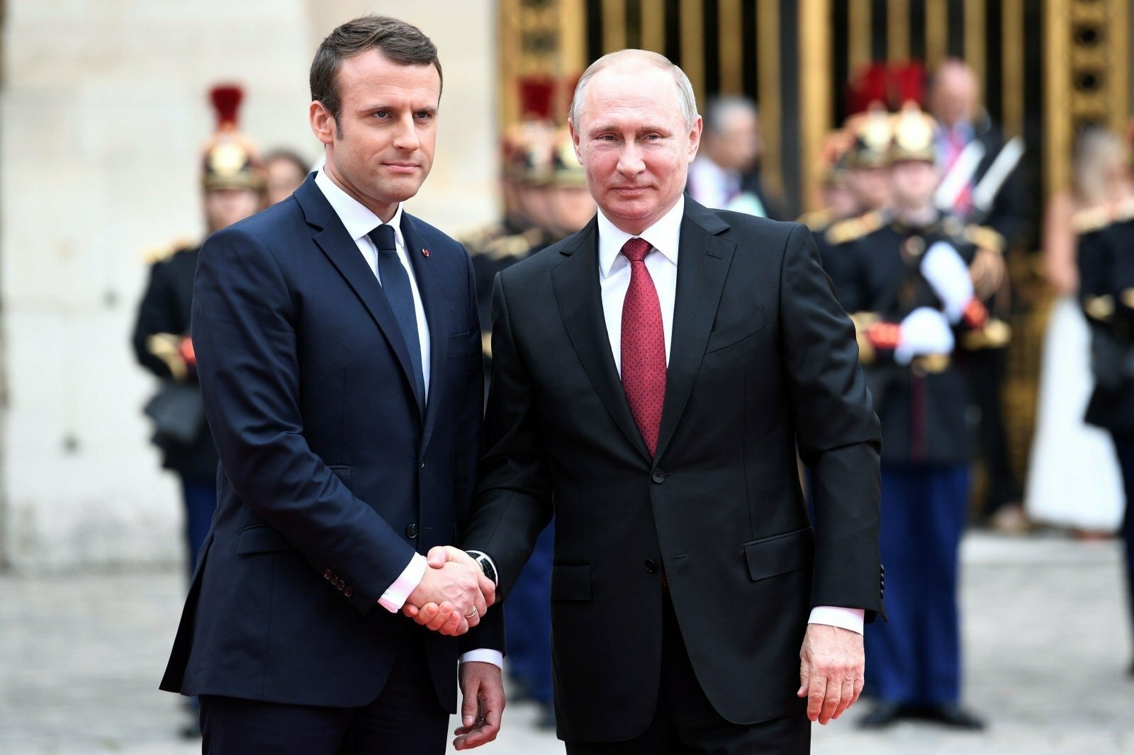 Путин и Макрон созвонились из-за Украины – все подробности 
