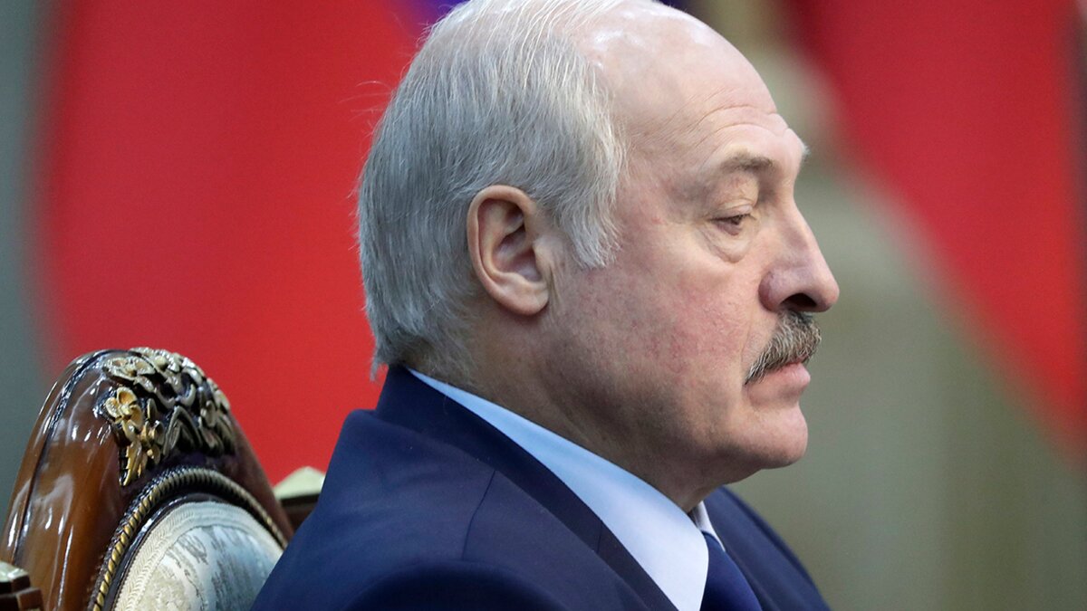 Лукашенко собрался в отставку после принятия новой Конституции 