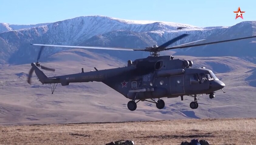 "Ночной охотник" и "Терминатор" в горах: ударные вертолеты РФ показали мастер-класс – кадры