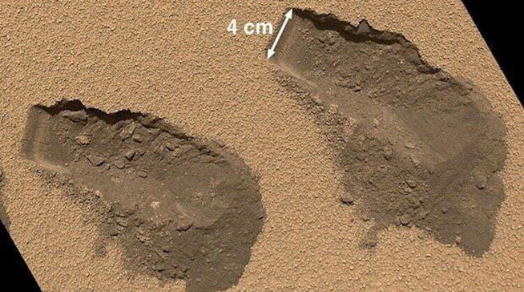 На Марсе нашли отпечатки следов неизвестного создания: ученые считают, что на планете поселился лилипут