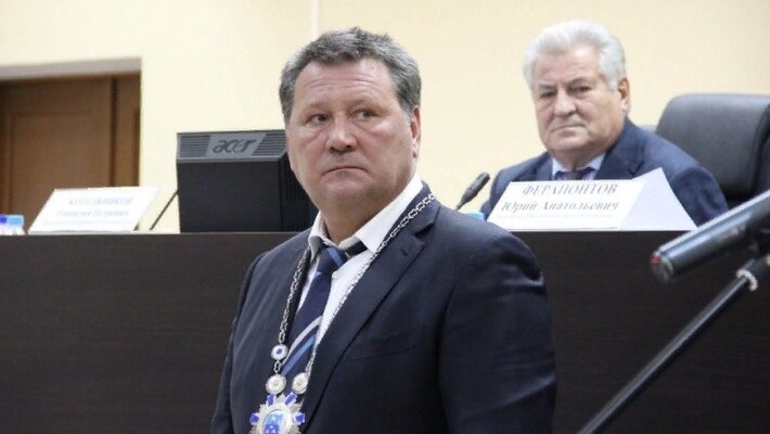 Экс-мэр Новокуйбышевска Фомин выстрелил себе в грудь: СМИ узнали трагические подробности