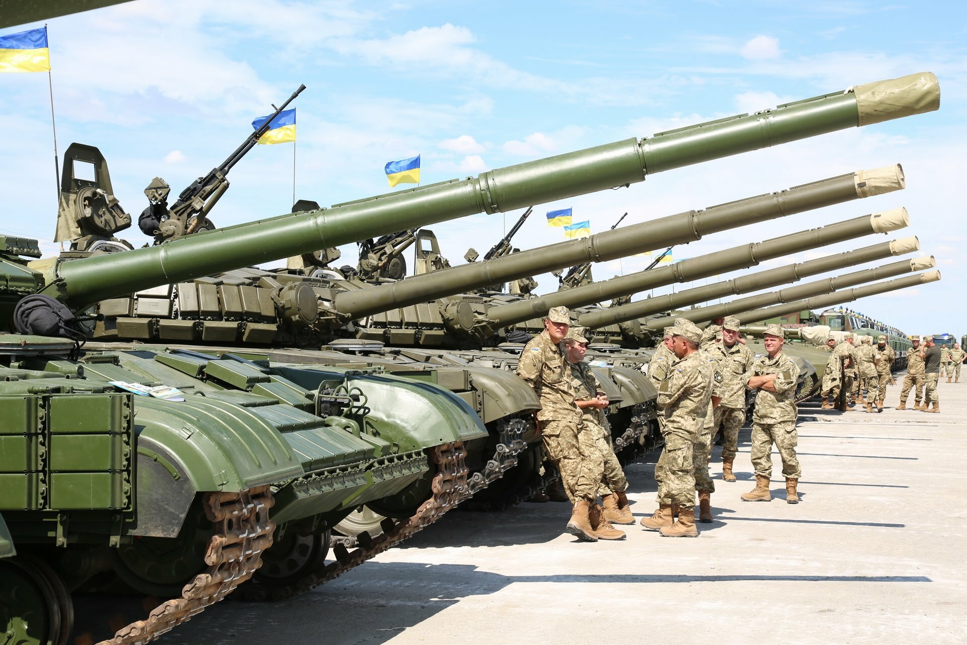 В бюджете украинской армии выявили "дыру" в сотни миллионов долларов - СМИ