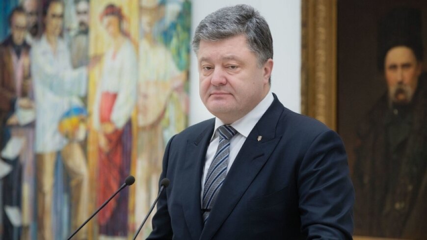 Шокирующее заявление экспертов: глупые решения Порошенко формируют новый Майдан на Украине 