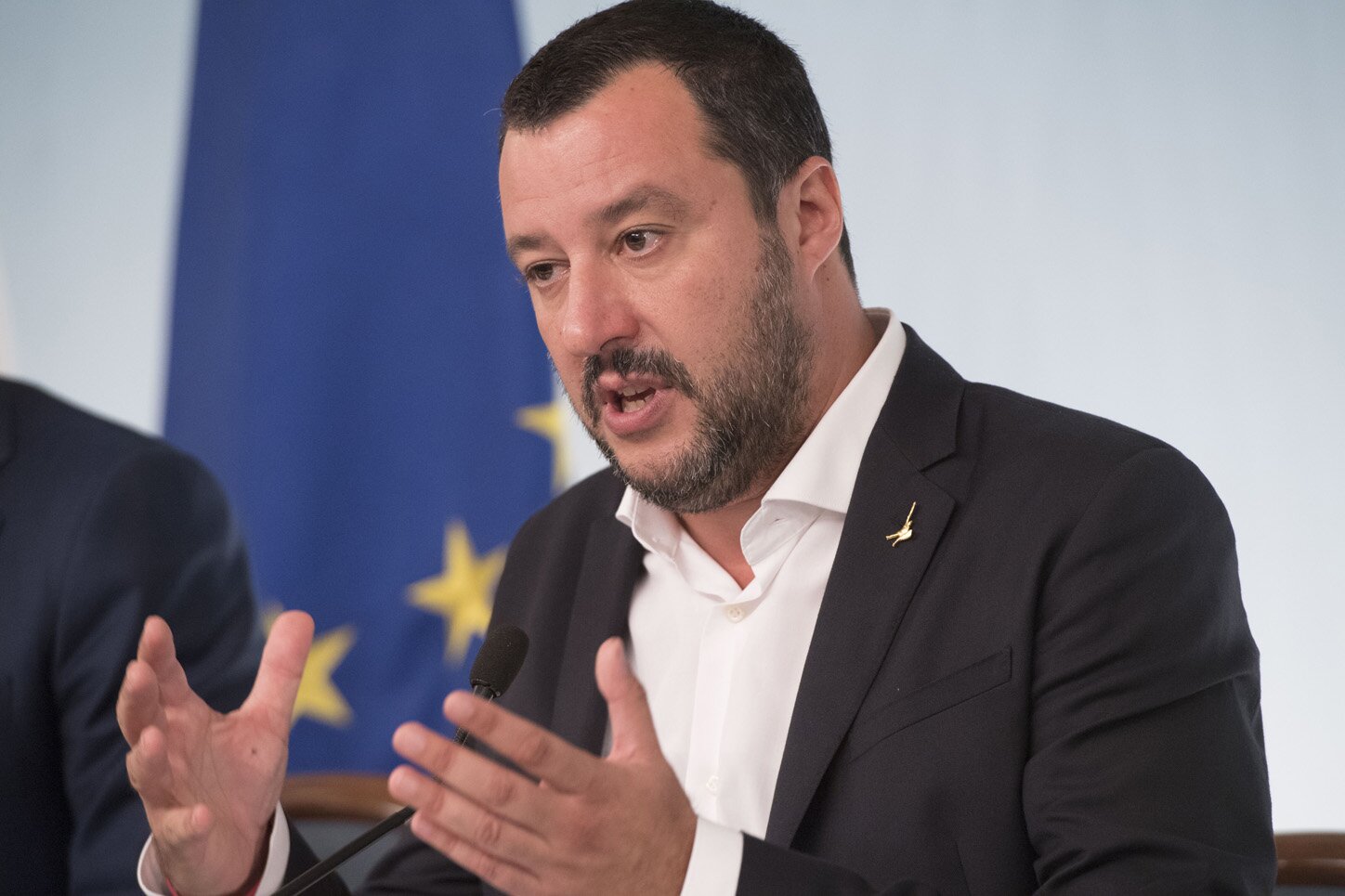 "Отвращение и презрение к такой Европе", - Италия пригрозила выходом из ЕС 