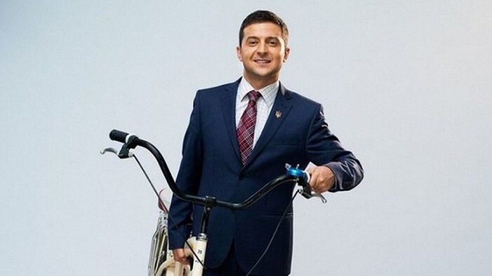 Зеленский оправдался за президентский кортеж и ложные обещания насчет езды на велосипеде на работу