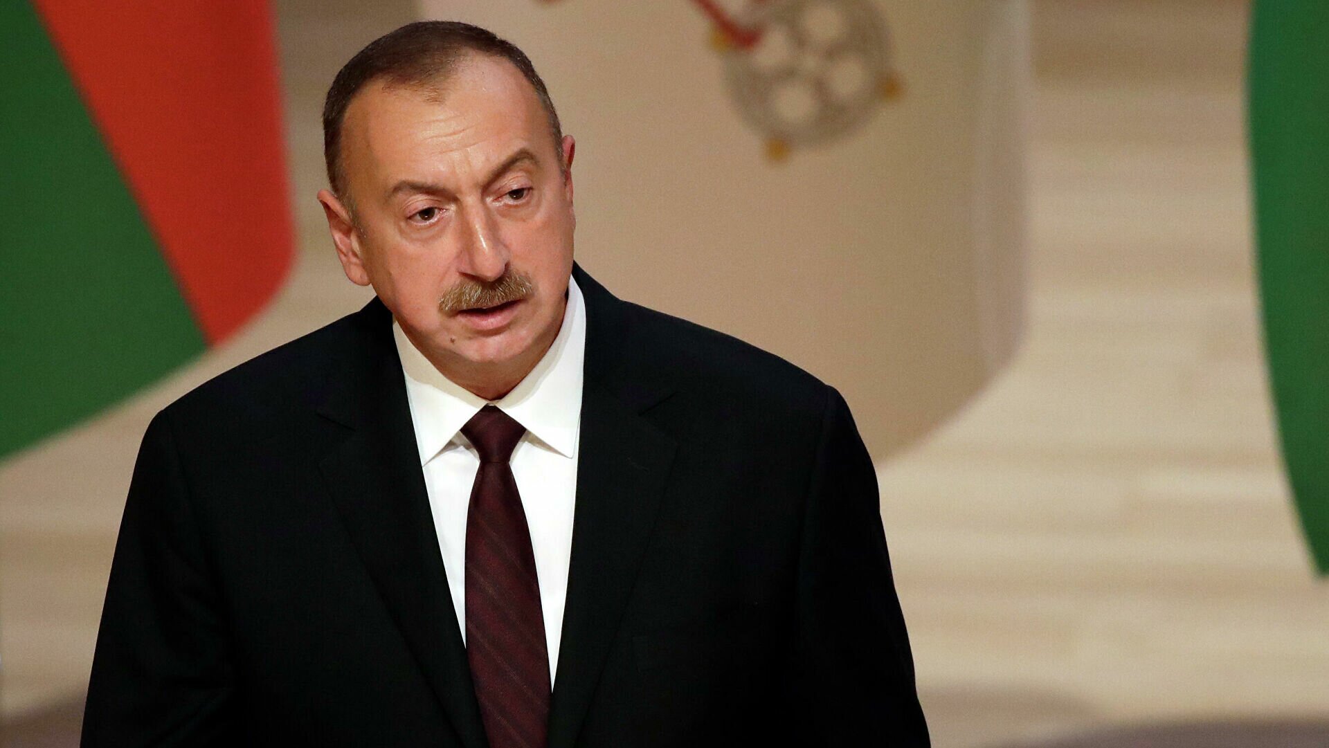 Алиев предостерег Армению от ударов по нефтегазопроводам 