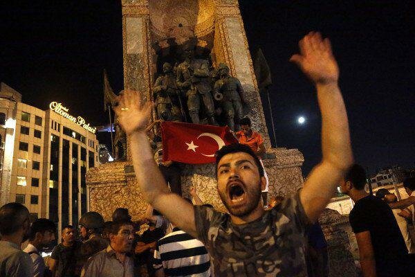 Турецкая разведка сообщила, что военный переворот потерпел крах 