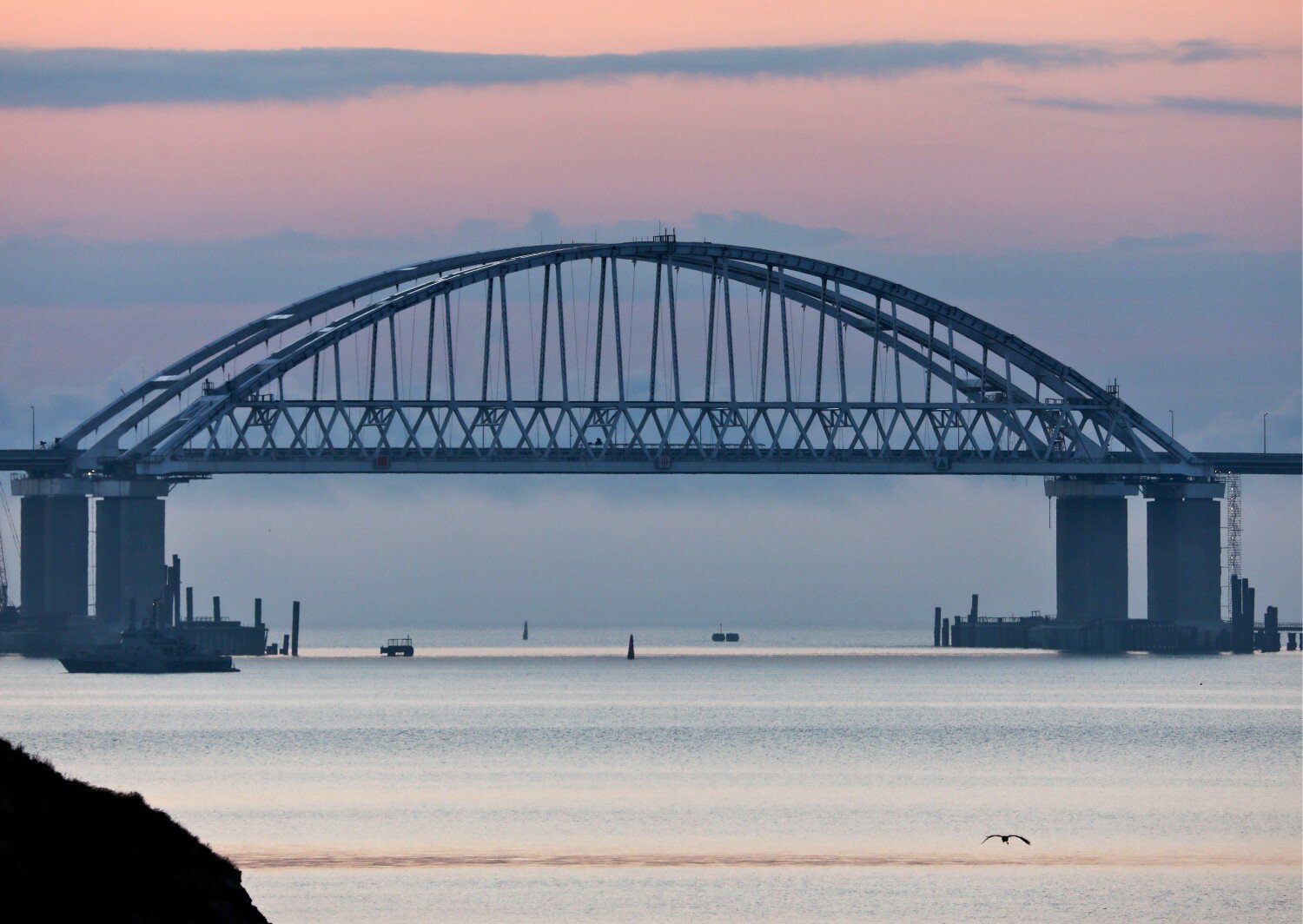 На Украине рассказали, как будут "бороться" с Керченским мостом
