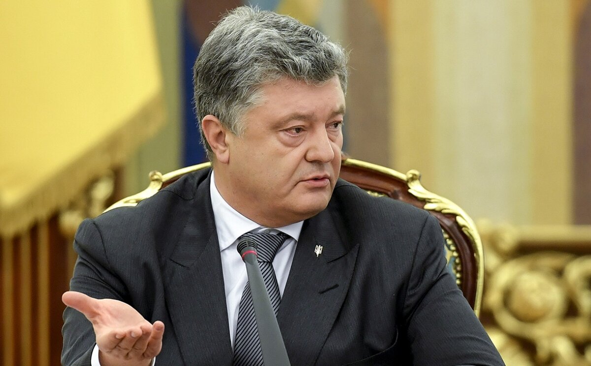 Порошенко перечислил причины потери Украиной Крыма