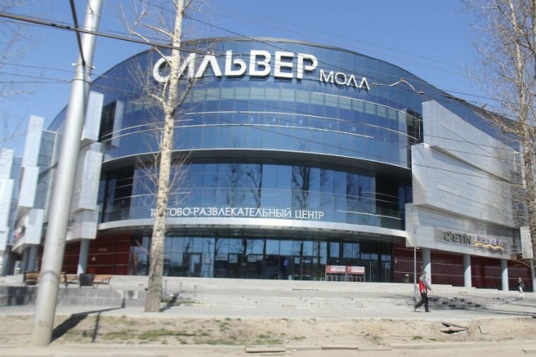 В Иркутске загорелся крупный ТЦ "Сильвер Молл" - эвакуированы около 2 тыс. посетителей