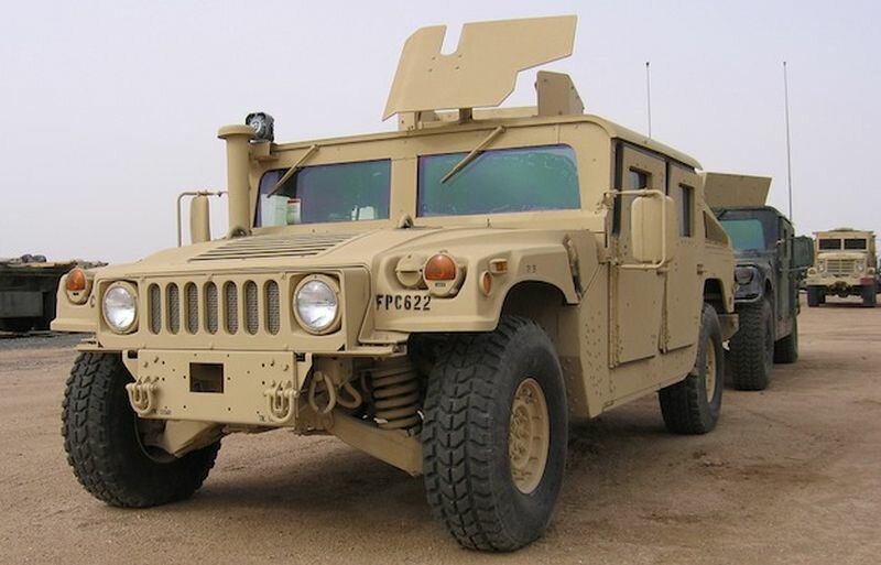 Украинские военнослужащие будут ездить на американских внедорожниках Hummer