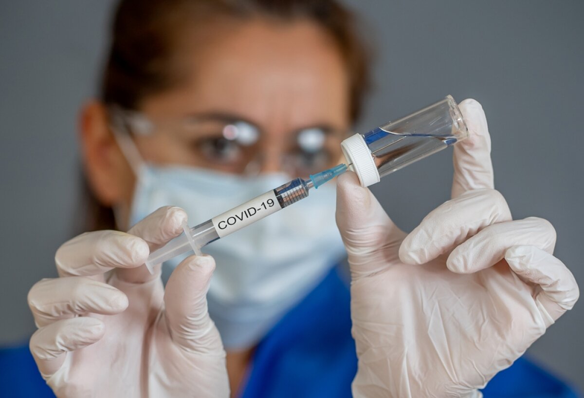 В Кремле объявили о начале массовой вакцинации от COVID-19
