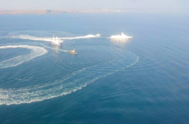 Корабли ВМС Украины из Бердянска на предельной скорости следуют к Керченскому проливу – ФСБ 