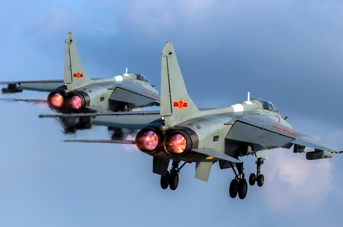 Российские и китайские военные самолеты в небе напугали южнокорейцев 