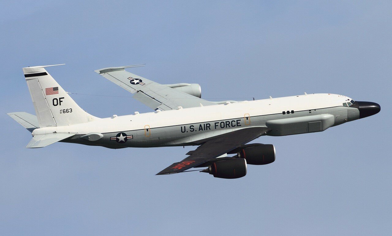 ​Самолет-разведчик ВВС США RC-135U замечен в районе Закавказья