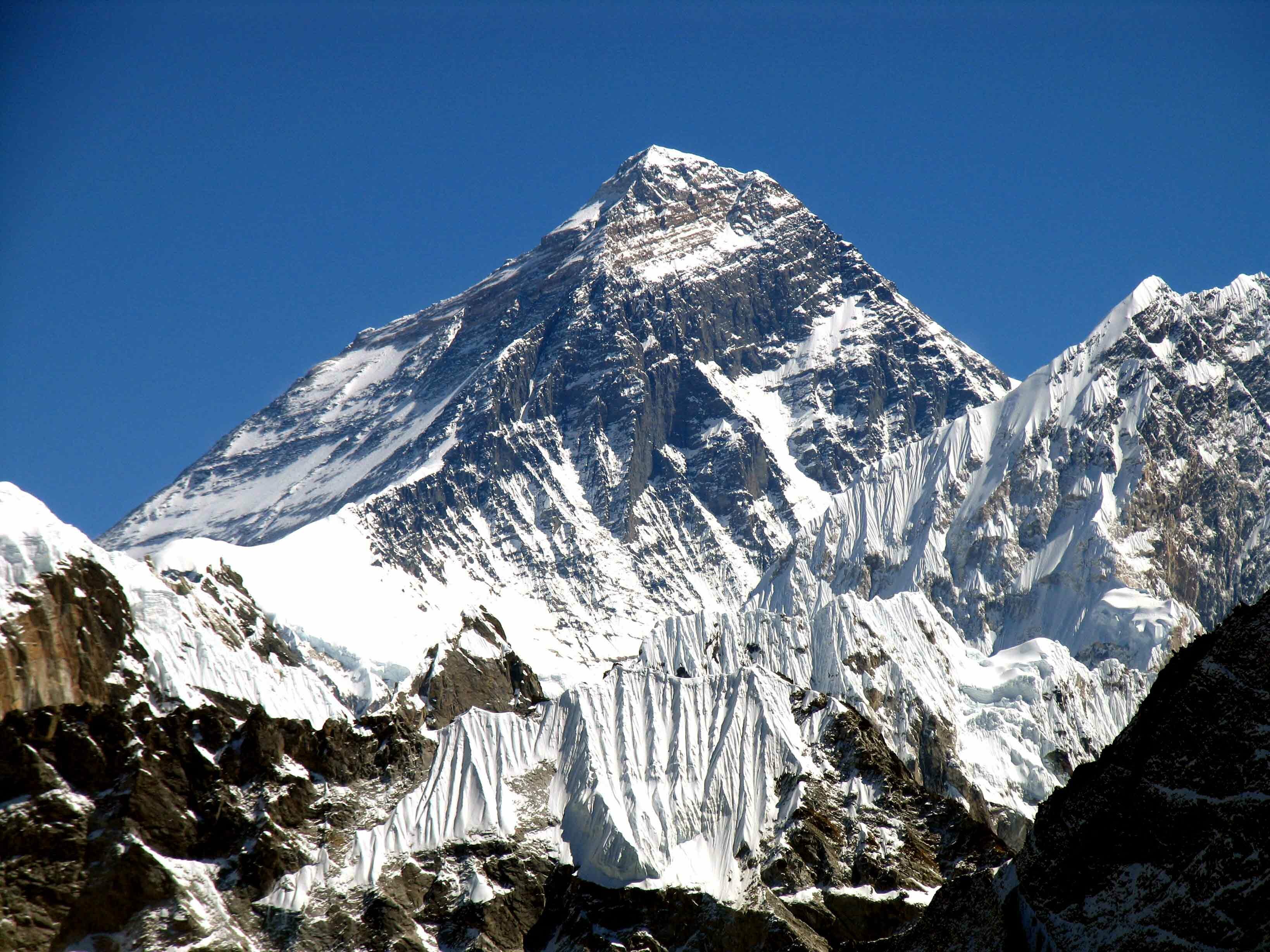 Эксперты рассказали, как изменилась высота Эвереста после землетрясения в Непале