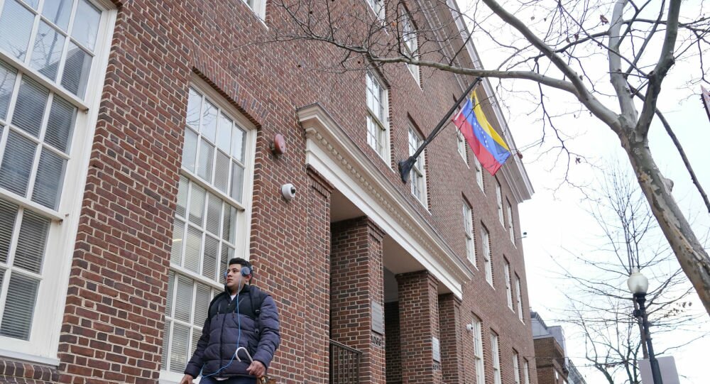 Стало известно, что США сделали со зданием посольства Венесуэлы