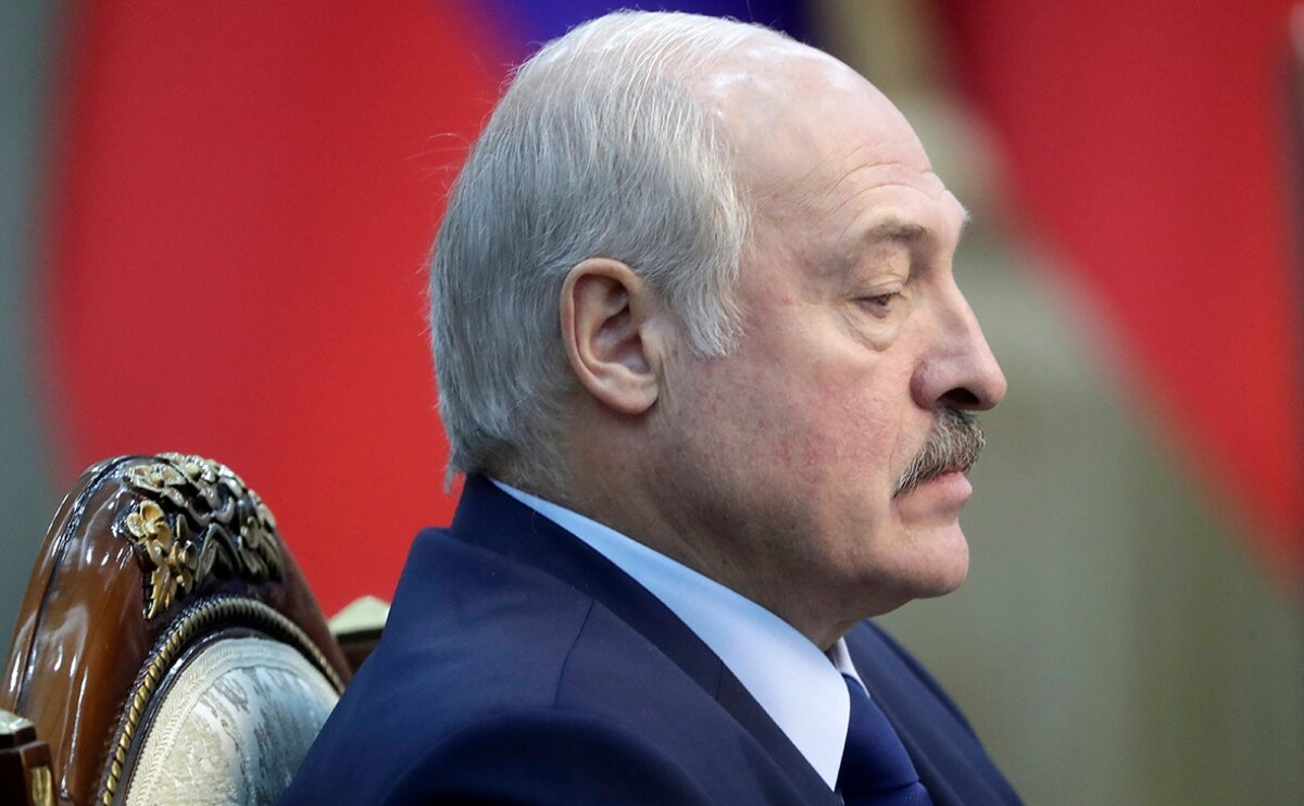 ​У Лукашенко официально подтвердился коронавирус